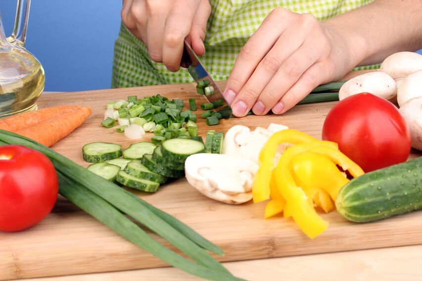 Preparar ensalada de verduras para la etapa Crucero de la dieta Dukan